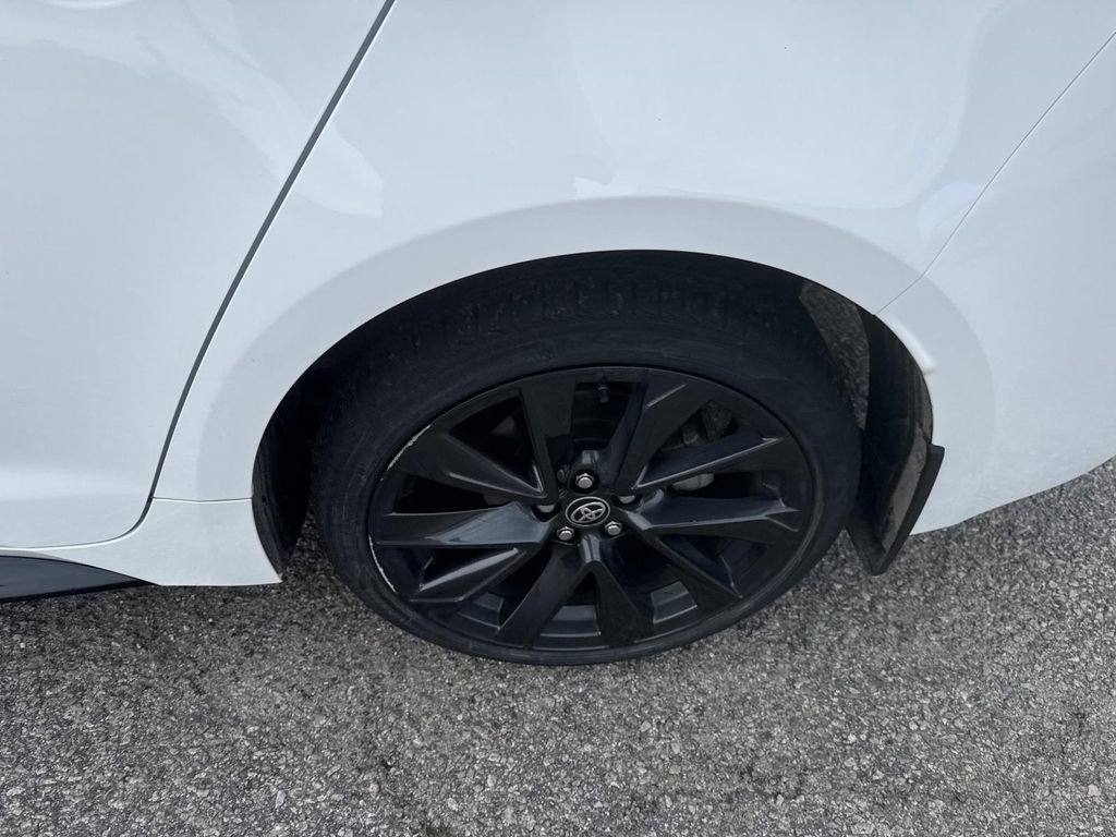 Used 2024 Toyota Corolla SE w/ SE Package image 12