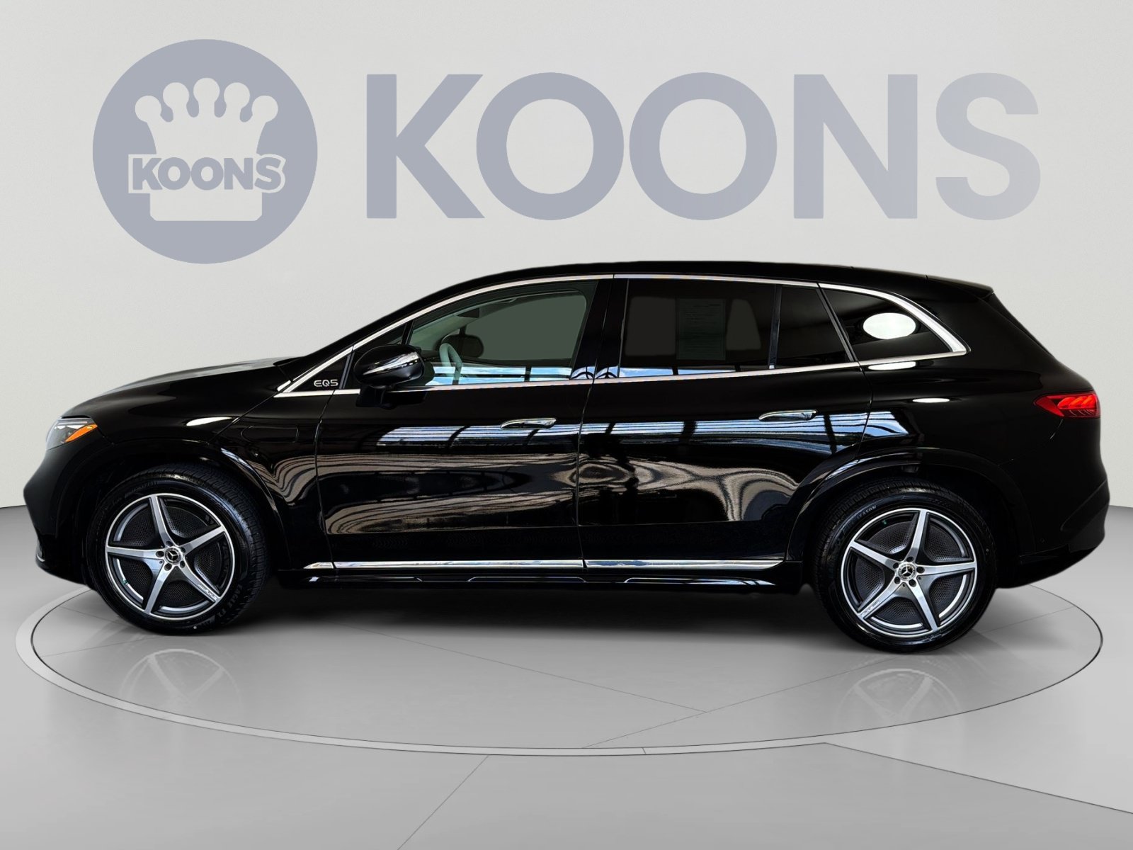Used 2023 Mercedes-Benz EQS 580 4MATIC SUV image 2