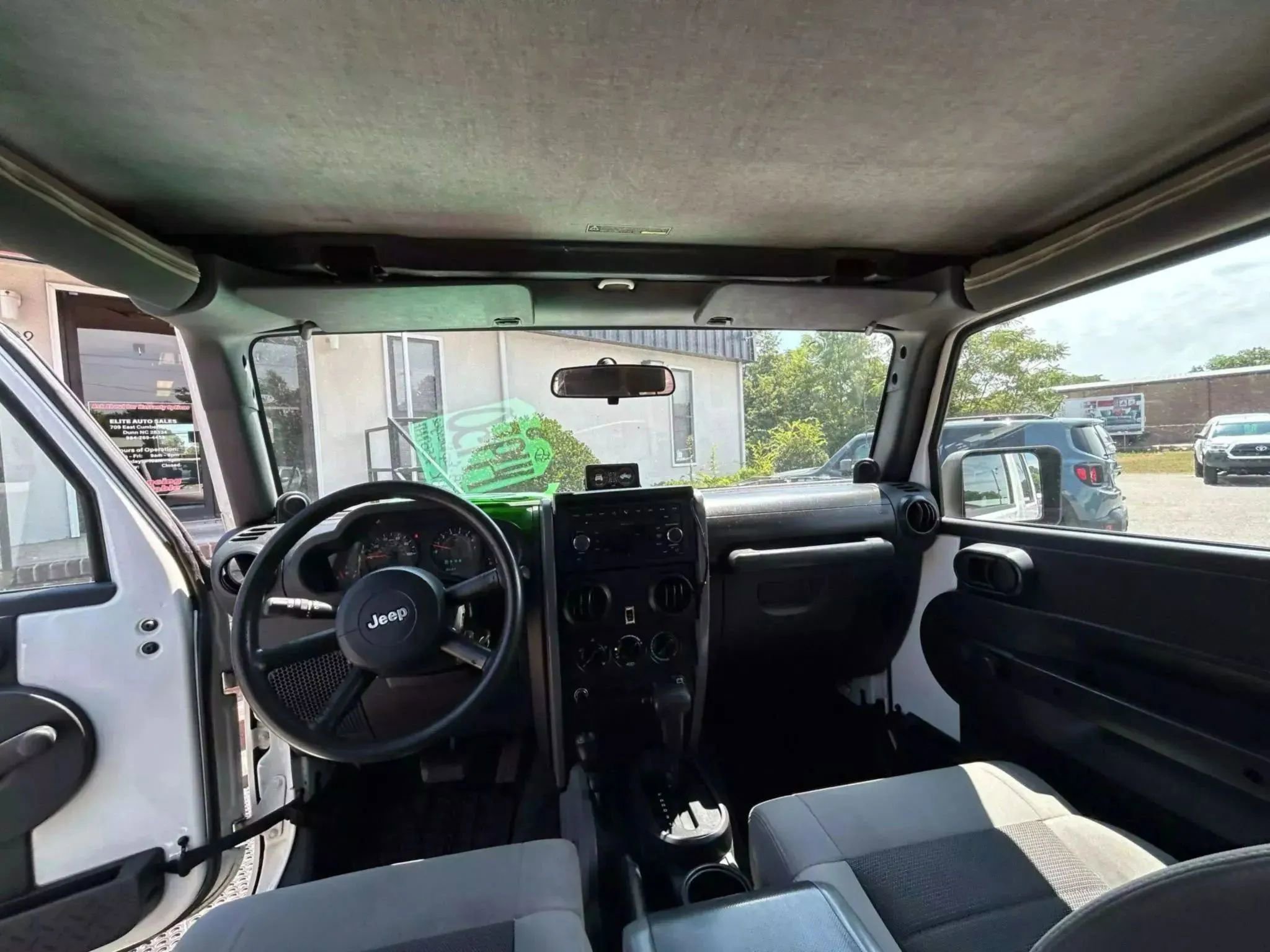 Used 2008 Jeep Wrangler Unlimited X w/ Trailer Tow Group AWD/4WD image 18