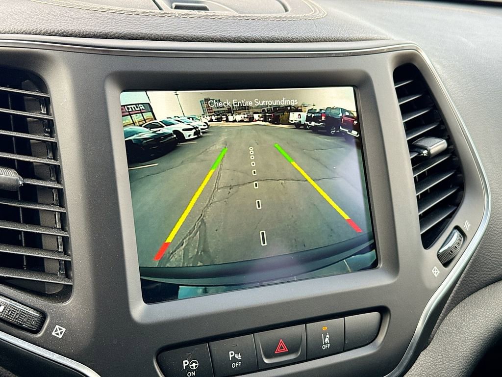 Used 2023 Jeep Cherokee Altitude Lux AWD/4WD image 14