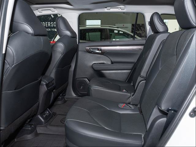 Used 2020 Toyota Highlander Limited w/ Protection Package #3 AWD/4WD image 20