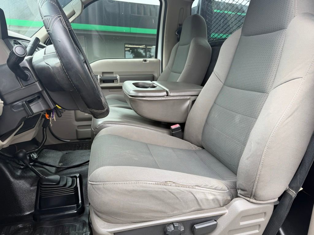 Used 2010 Ford F550 4x4 Regular Cab Super Duty image 13