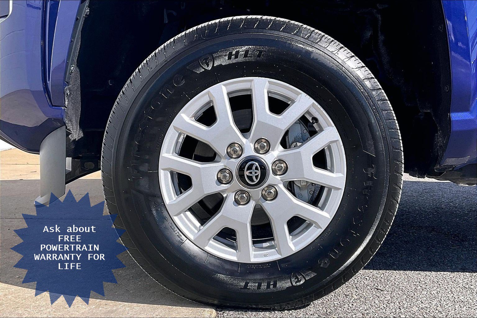 Used 2024 Toyota Tacoma SR5 AWD/4WD image 11