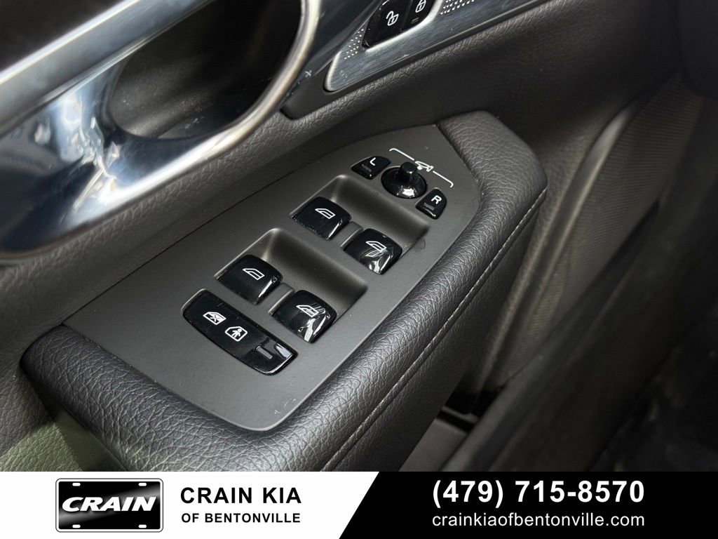 Used 2017 Volvo V90 T6 Cross Country image 11