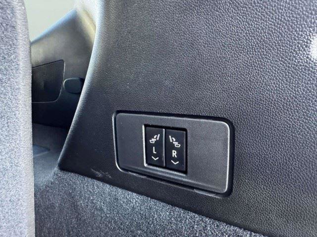 Used 2024 Cadillac XT6 Luxury w/ LPO, Floor Liner Package FWD image 72