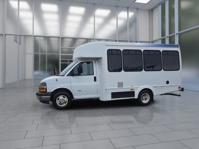 Used 2013 Chevrolet Express 3500 w/ Shuttle Bus Package RWD image 4