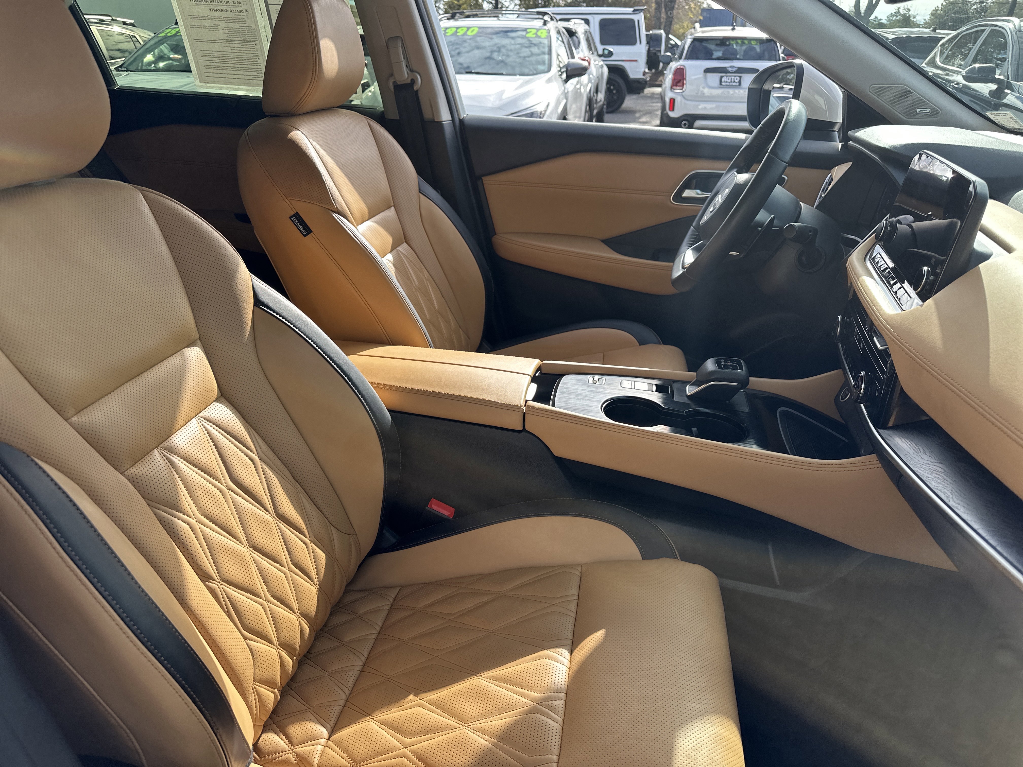 Used 2023 Nissan Rogue Platinum w/ Platinum Premium Package image 13