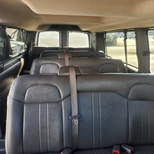 Used 2023 Chevrolet Express 3500 LS RWD image 2