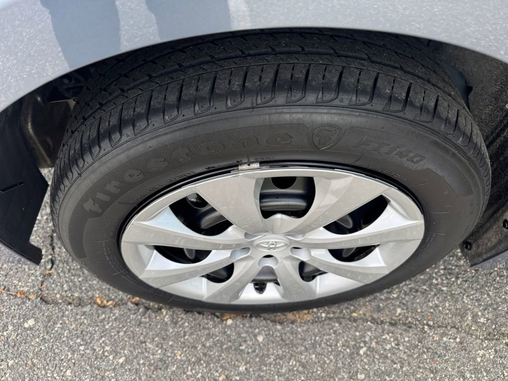 Used 2025 Toyota Corolla LE FWD image 20