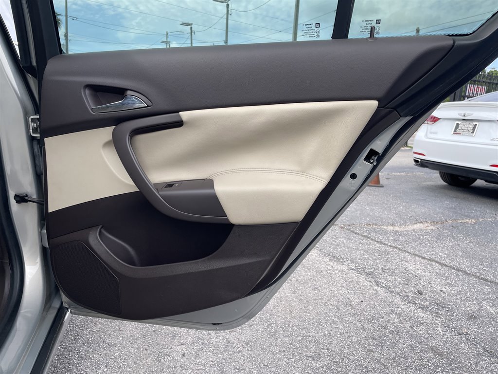 Used 2011 Buick Regal CXL w/ RL3 Preferred Equipment Group FWD image 40