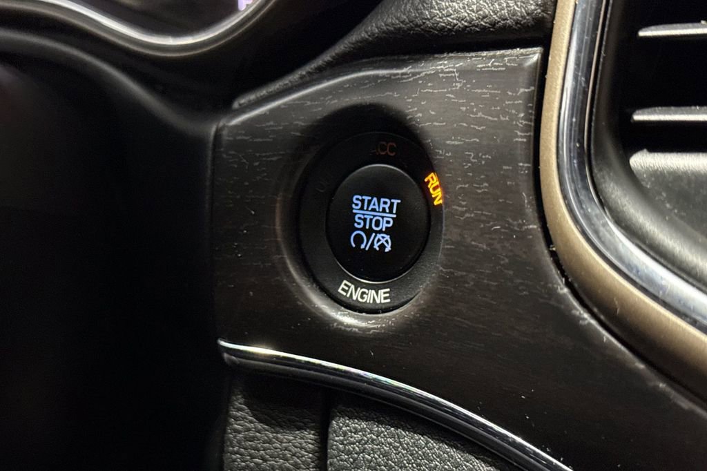 Used 2014 Jeep Grand Cherokee Limited image 19