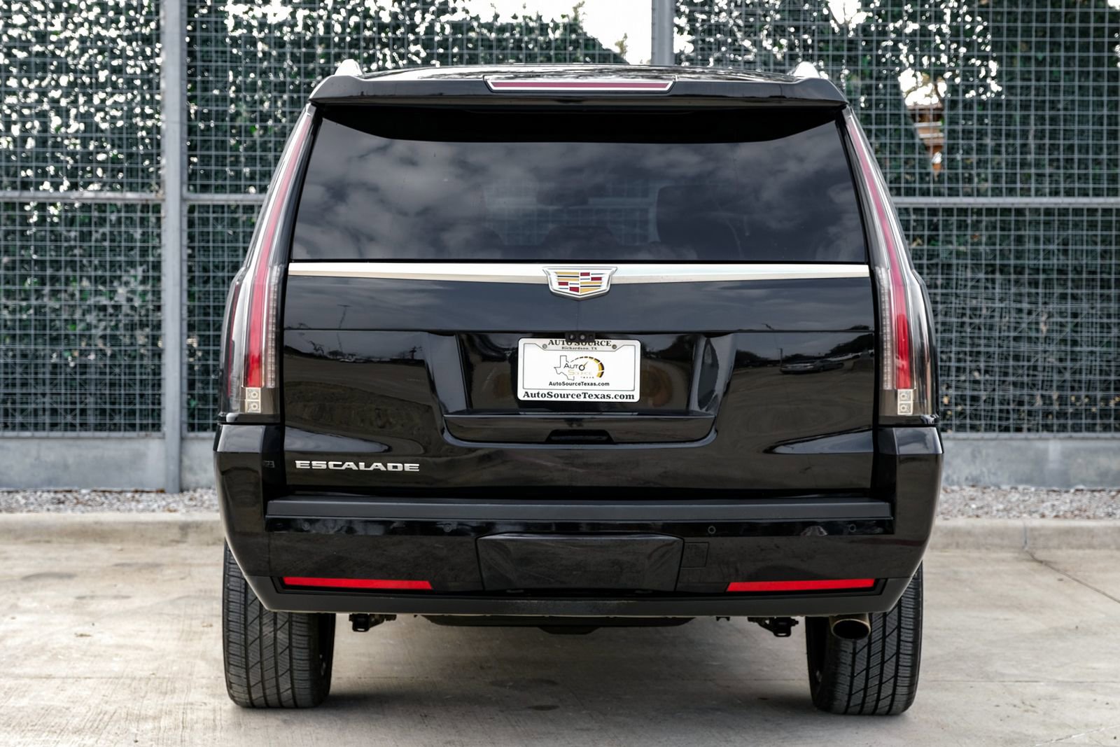 Used 2019 Cadillac Escalade ESV Platinum image 9