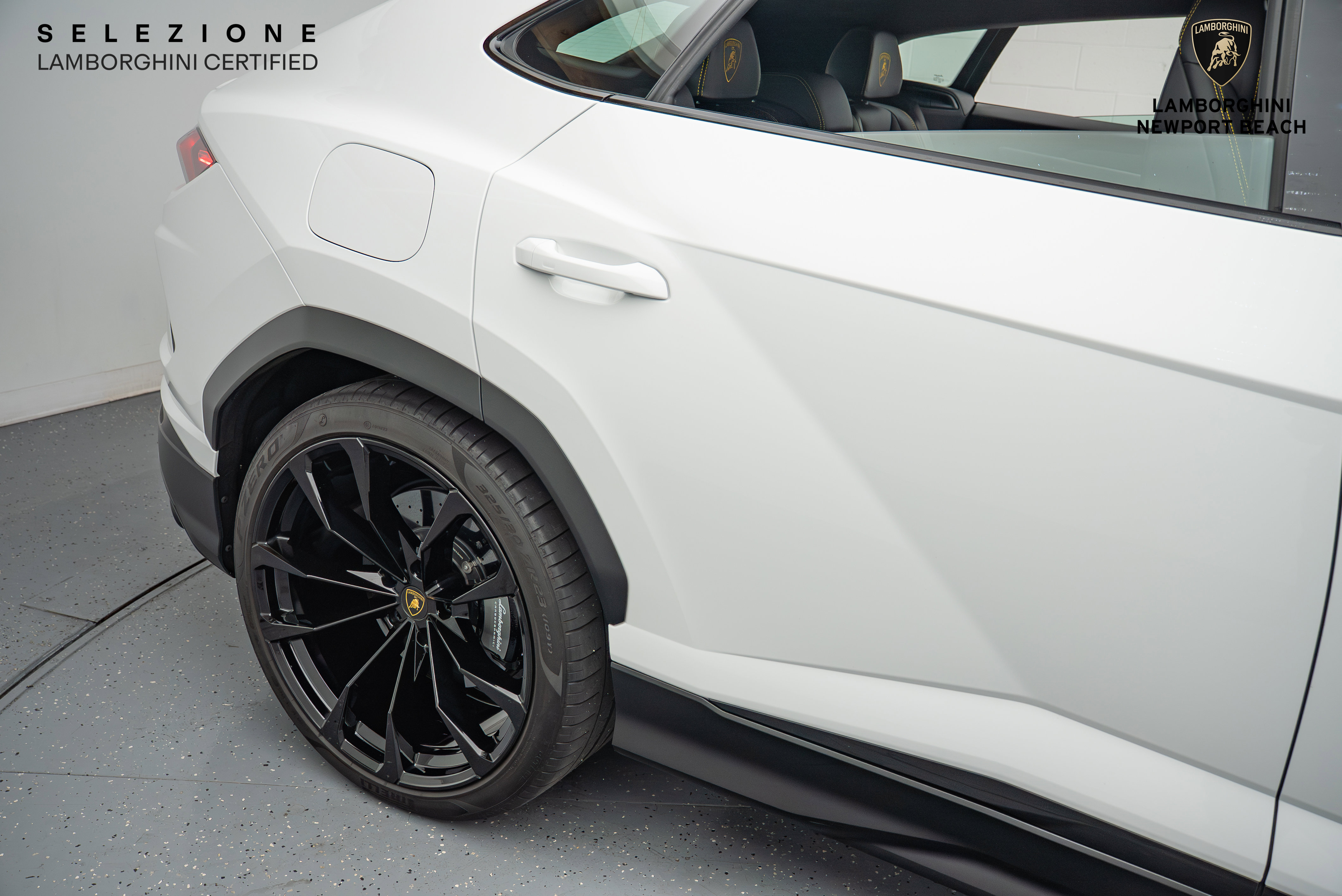 Used 2022 Lamborghini Urus image 7