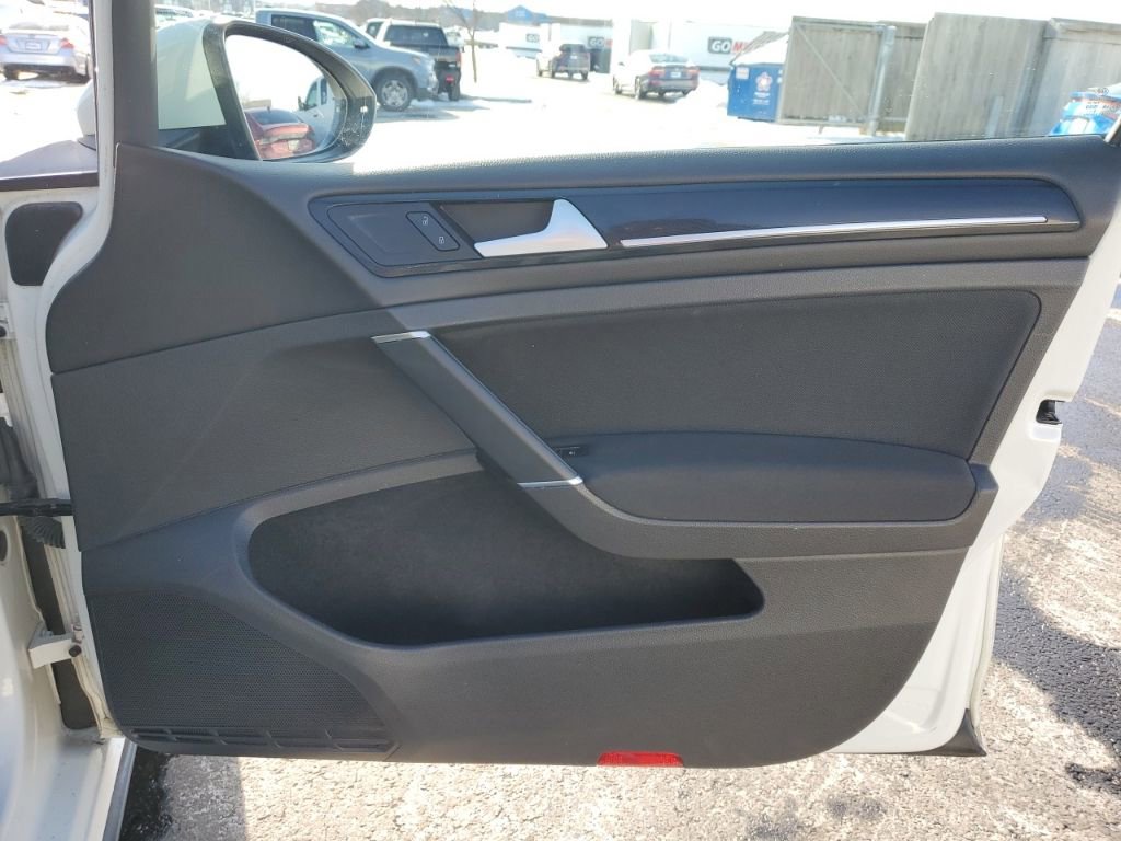 Used 2016 Volkswagen GTI S image 38