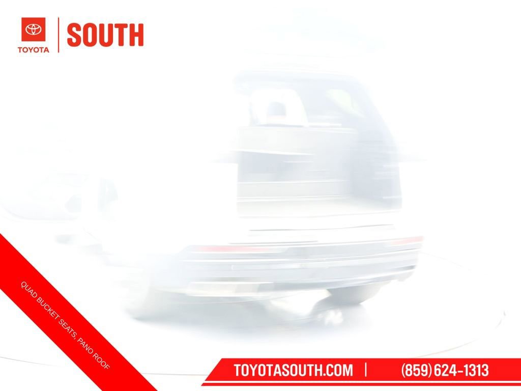 Used 2024 Chevrolet Traverse RS AWD/4WD image 49