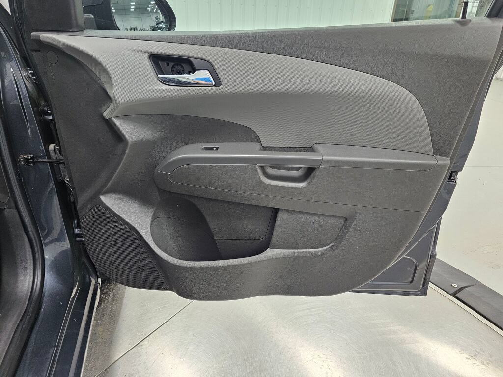 Used 2013 Chevrolet Sonic LT FWD image 27