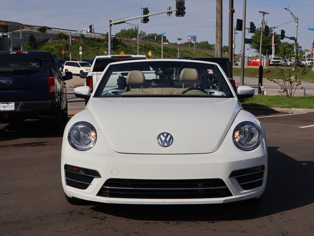 Used 2019 Volkswagen Beetle 2.0T S FWD image 2