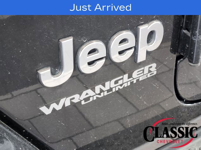 Used 2020 Jeep Wrangler Unlimited Sahara AWD/4WD image 12