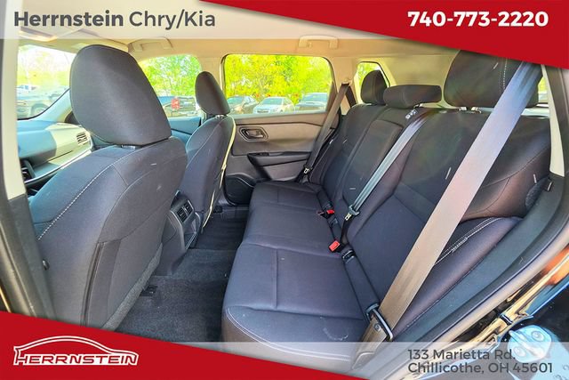 Used 2024 Nissan Rogue S AWD/4WD image 23