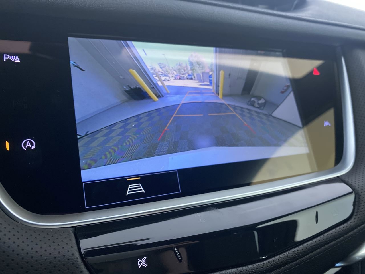 New 2025 Cadillac XT6 Luxury w/ LPO, Red Accent Package image 11