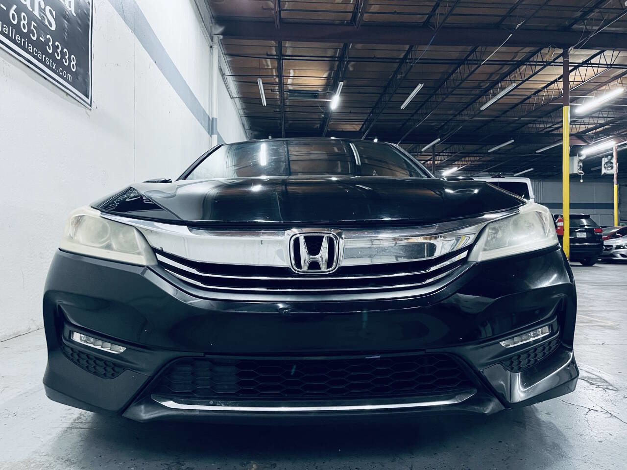 Used 2017 Honda Accord Sport image 12