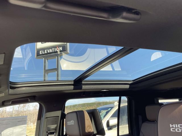 New 2026 Chevrolet Suburban High Country image 20