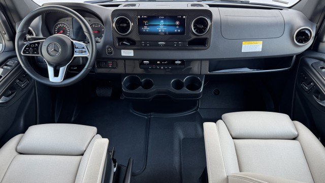 Used 2021 Mercedes-Benz Sprinter 3500 image 5