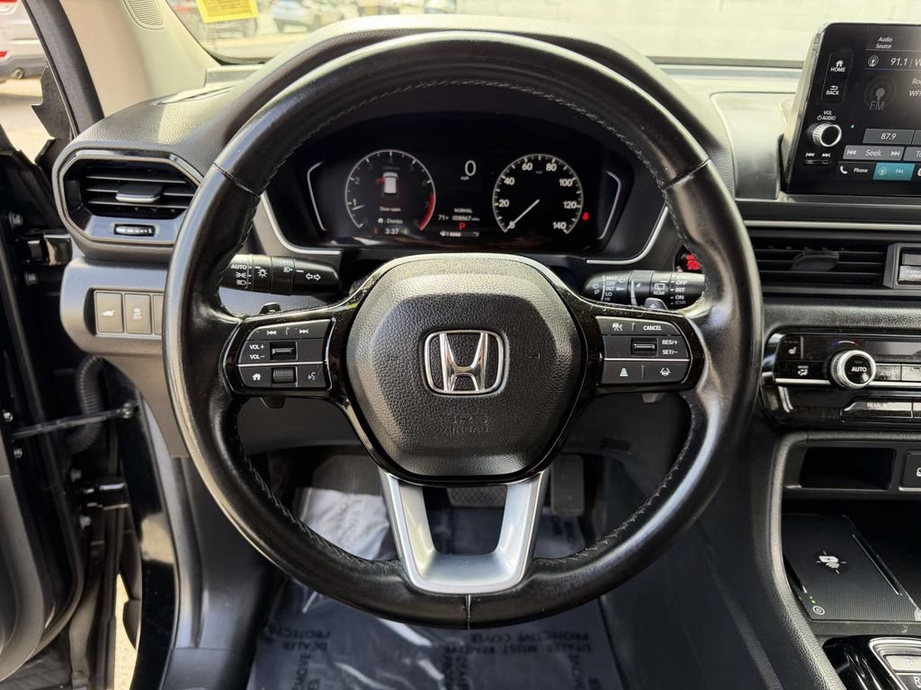 Used 2025 Honda Pilot EX-L image 29