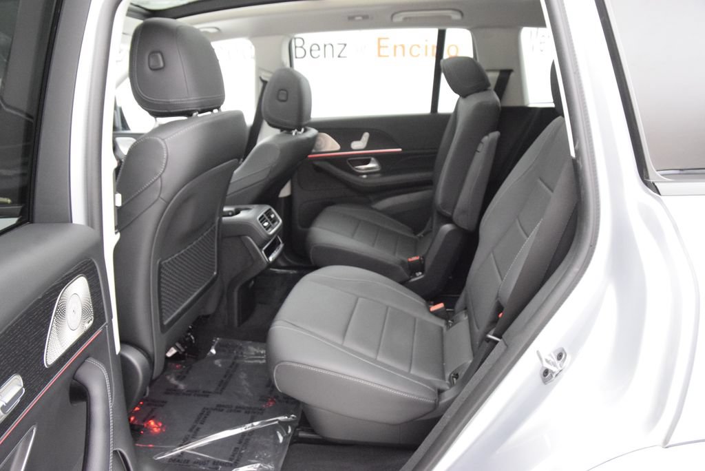 Used 2026 Mercedes-Benz GLS 450 4MATIC w/ AMG Line Exterior image 19