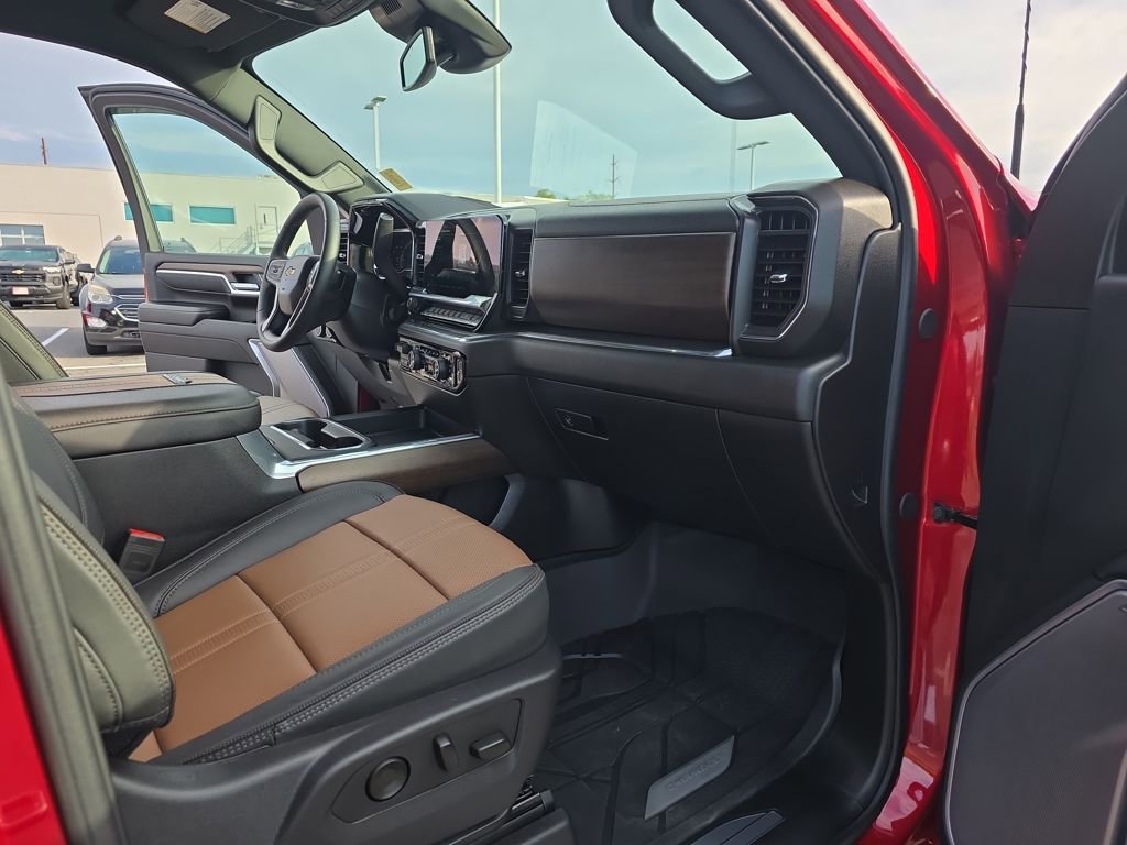 Certified 2025 Chevrolet Silverado 3500 High Country image 51