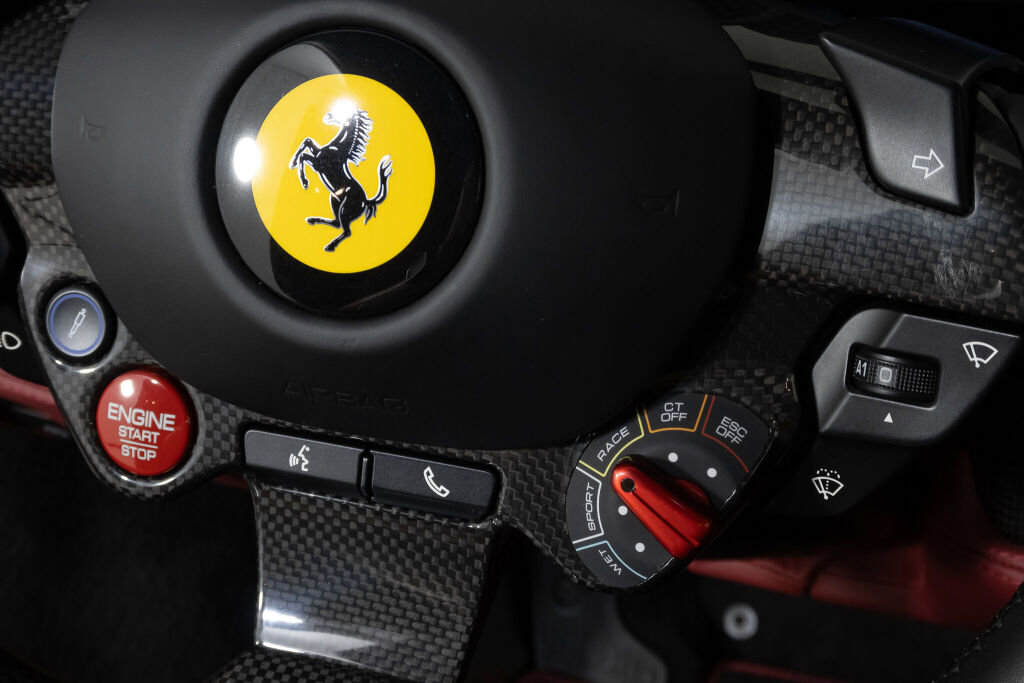Used 2022 Ferrari F8 Tributo image 33