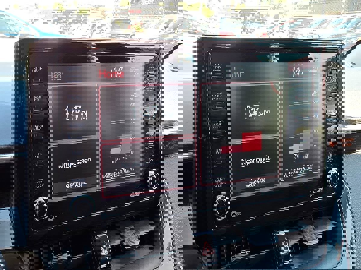 Used 2022 Toyota Corolla LE image 33