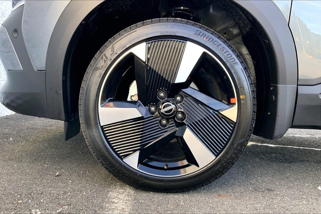 New 2026 Nissan Kicks SR w/ Cold Weather Package image 12