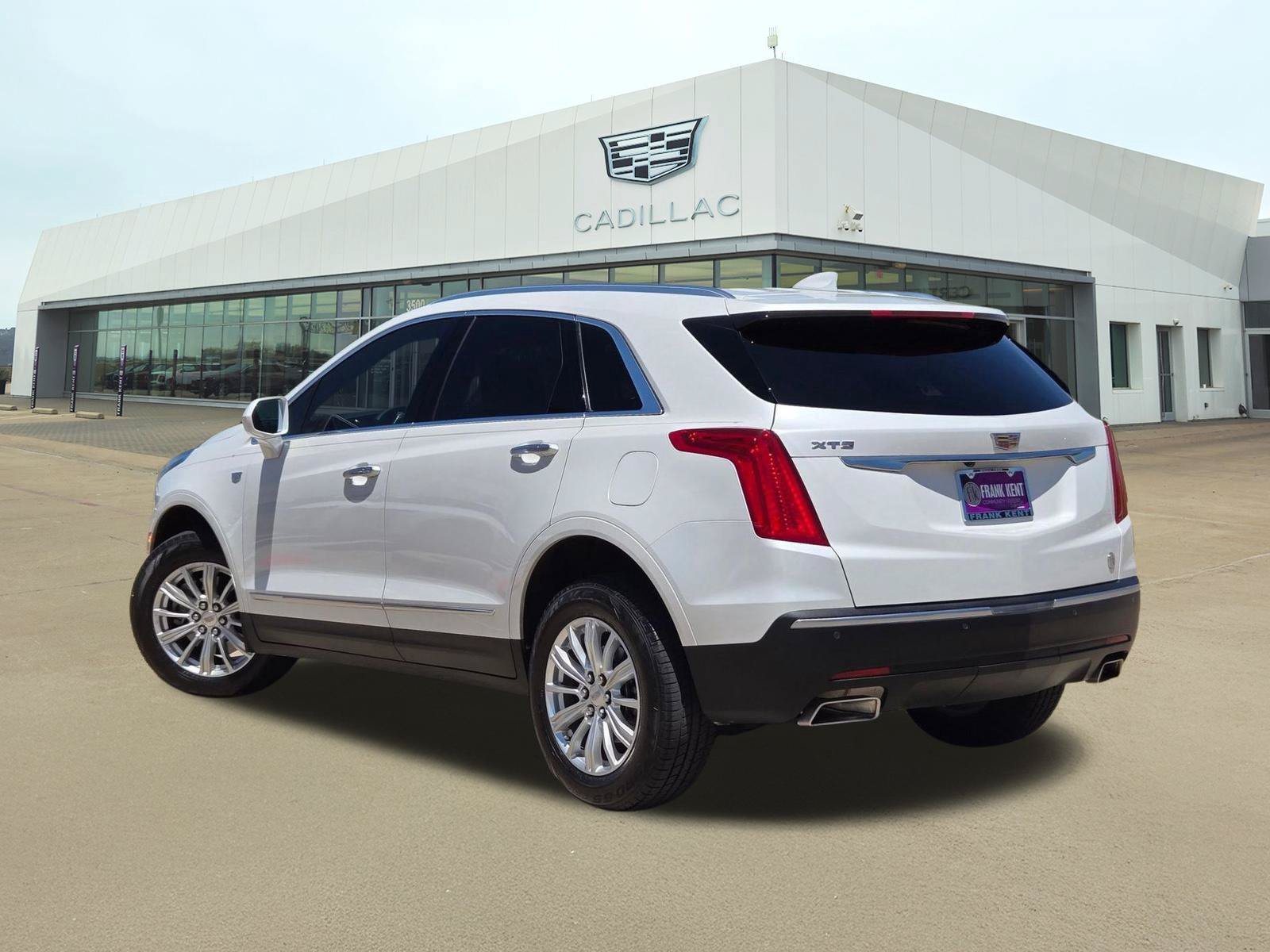 Used 2018 Cadillac XT5 FWD image 4