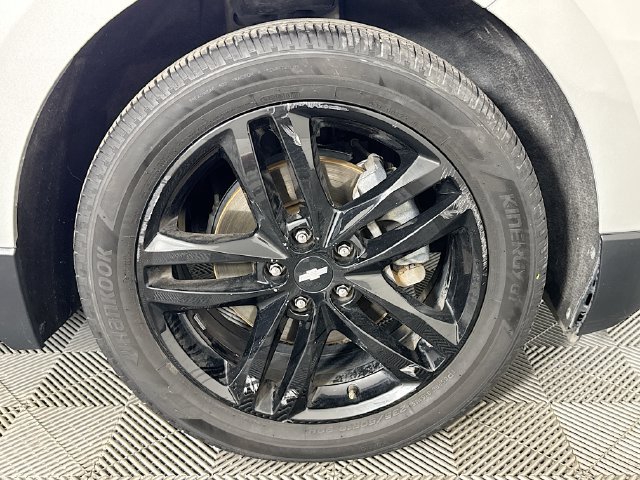 Used 2020 Chevrolet Equinox LT w/ Sport Edition FWD image 29
