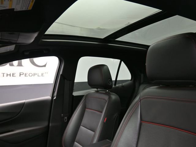 Used 2022 Chevrolet Equinox RS w/ RS Leather Package image 17