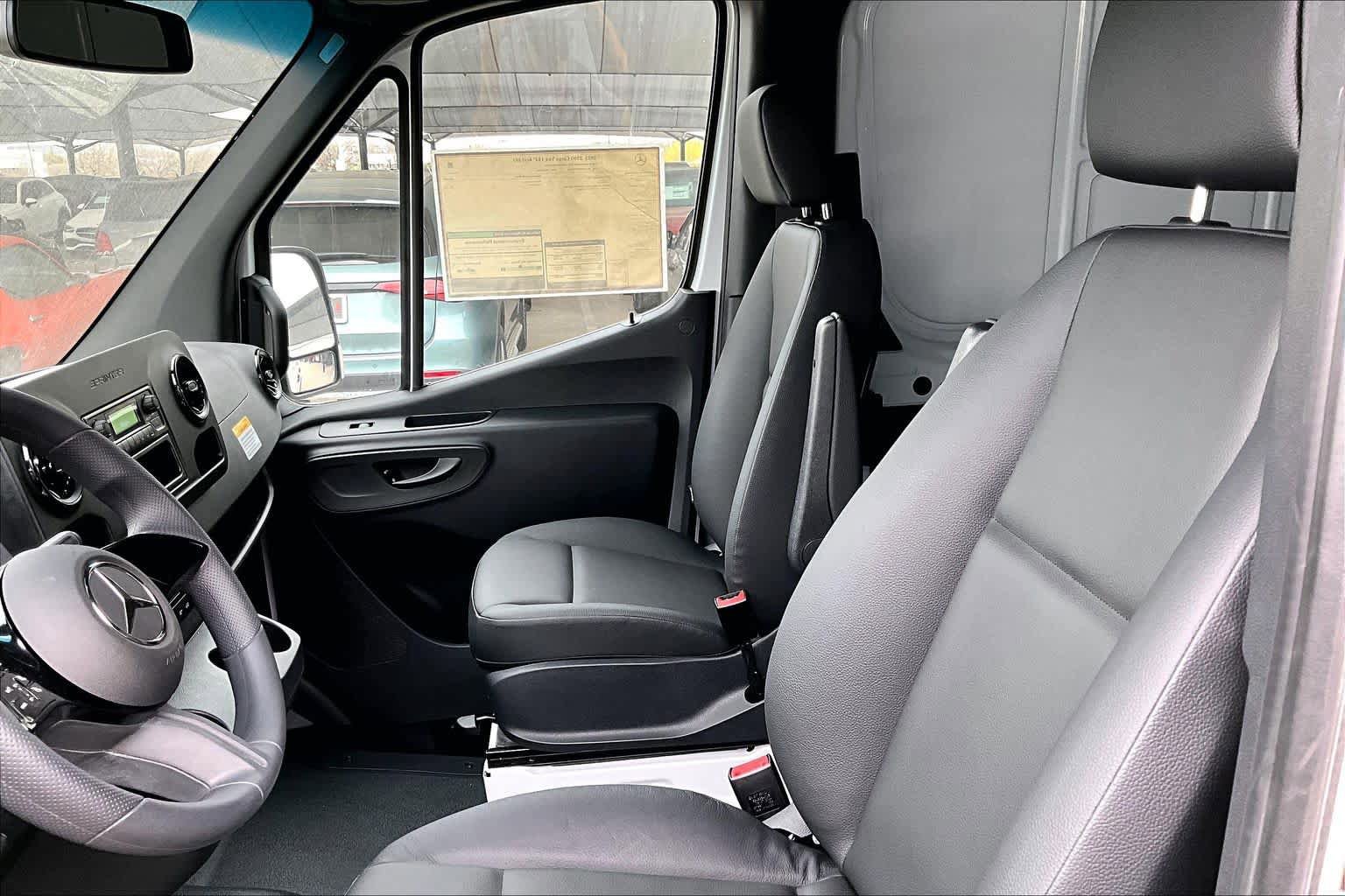 New 2025 Mercedes-Benz Sprinter 2500 image 17