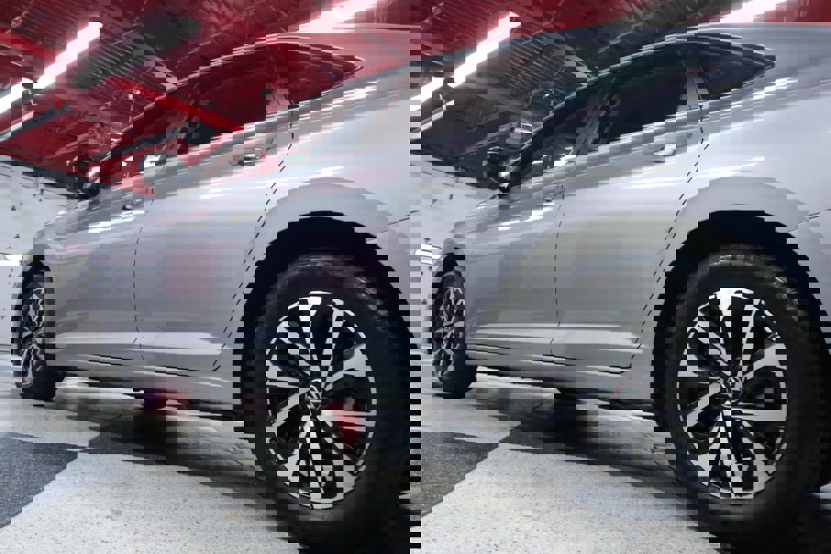 Used 2024 Volkswagen Jetta S image 32