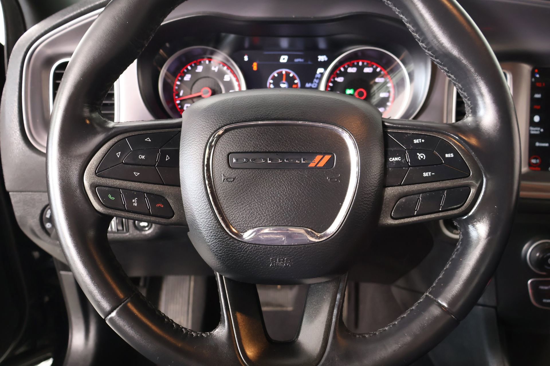 Used 2023 Dodge Charger SXT RWD image 3