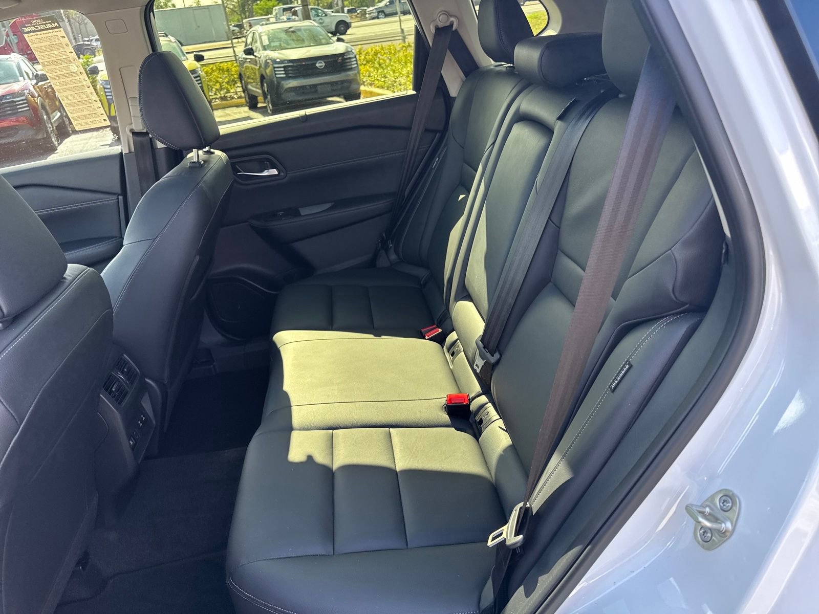 Certified 2025 Nissan Rogue SL w/ SL Premium Package image 27