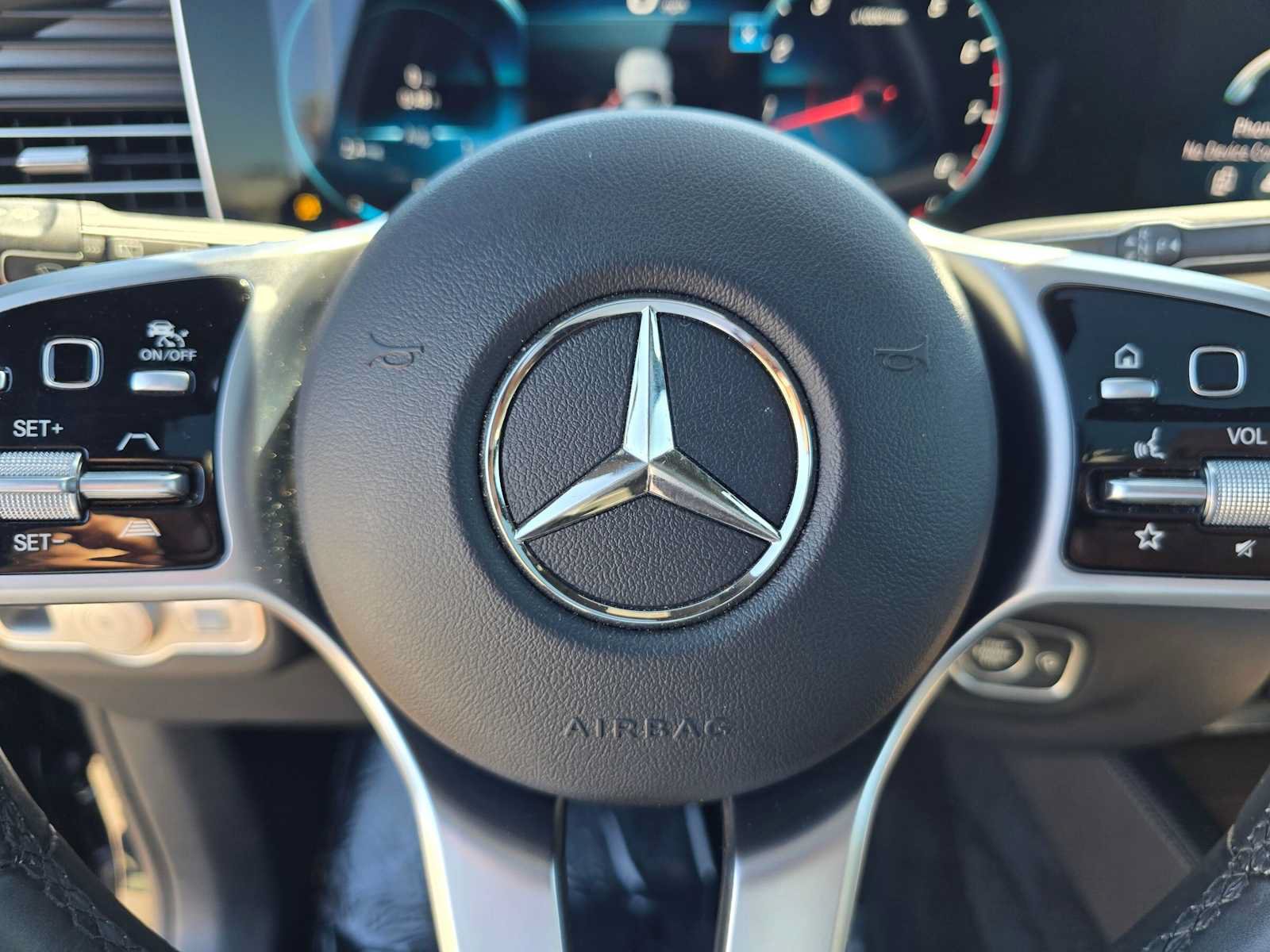 Used 2021 Mercedes-Benz GLE 350 4MATIC image 24