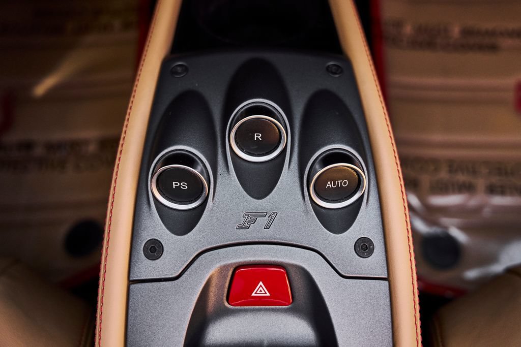 Used 2012 Ferrari 458 Spider RWD image 64