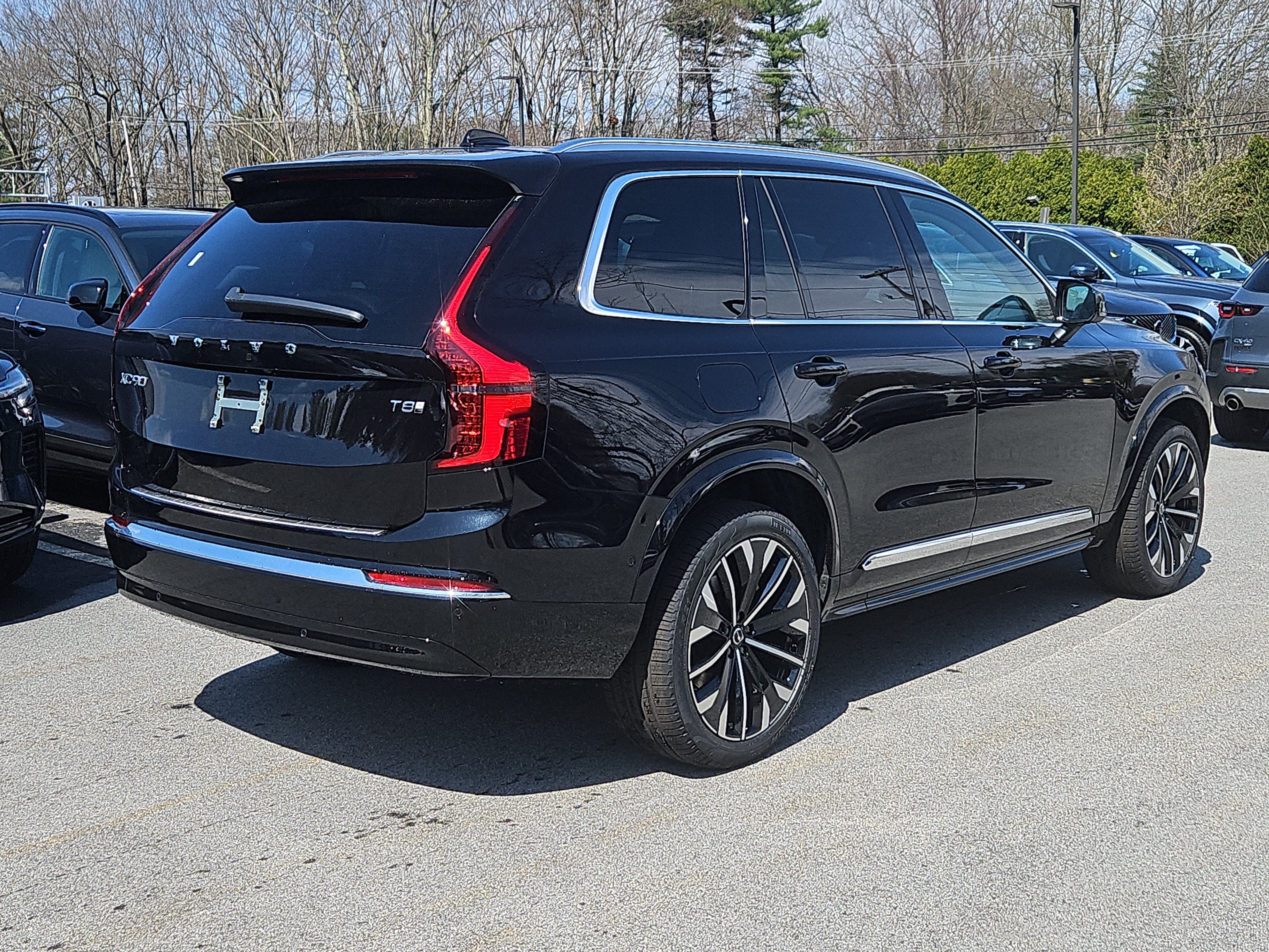 New 2026 Volvo XC90 T8 Ultra w/ Protection Package Premier AWD/4WD image 2