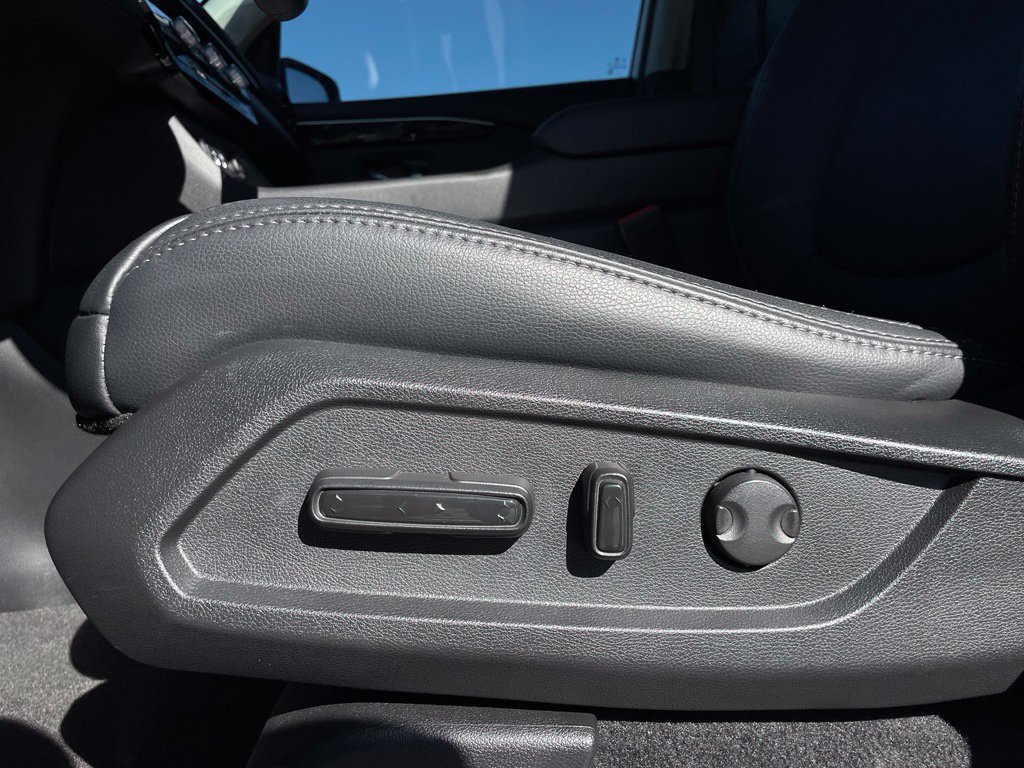 Certified 2025 Honda Pilot Touring image 24