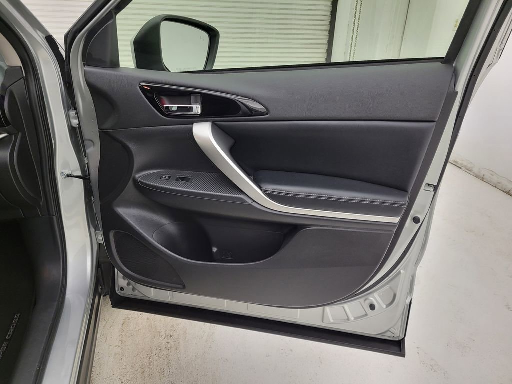 Used 2025 Mitsubishi Eclipse Cross SE image 33
