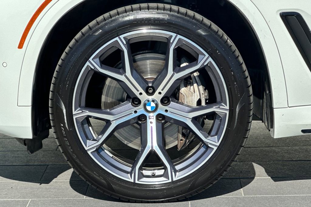 Used 2022 BMW X5 xDrive45e w/ M Sport Package image 33