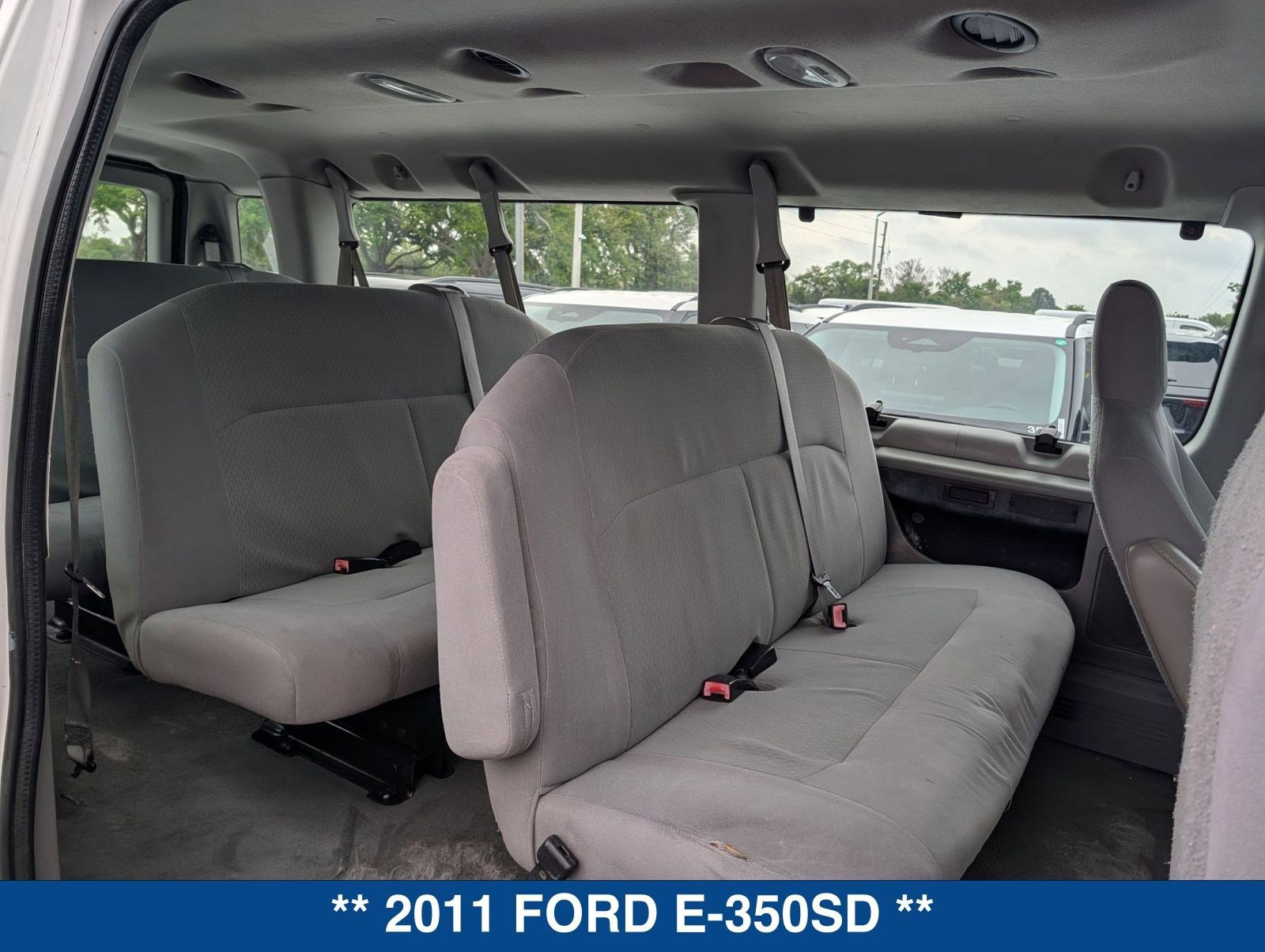 Used 2011 Ford E-350 and Econoline 350 XLT image 16