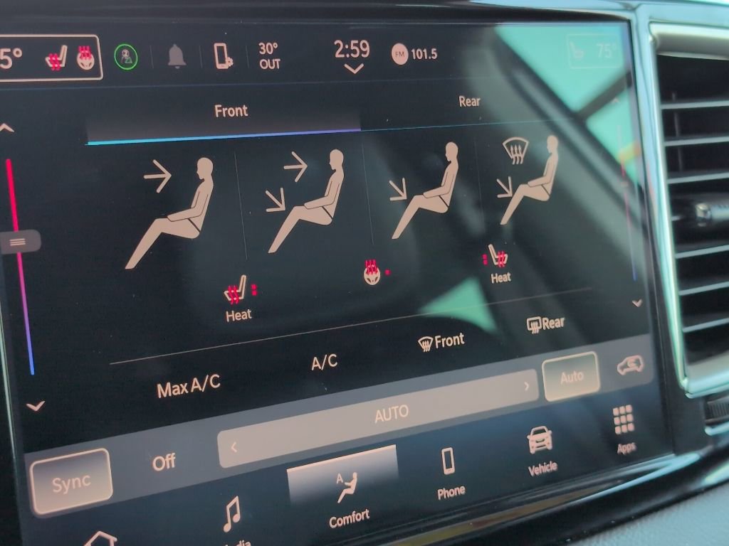 Used 2024 Chrysler Pacifica Touring-L image 24