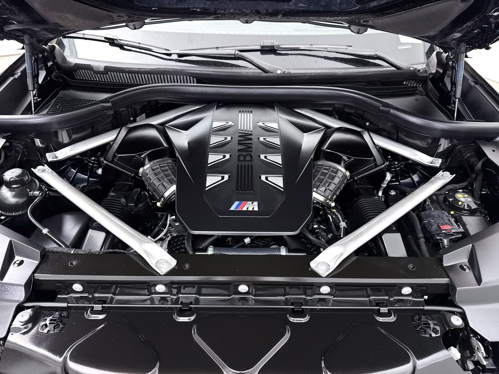 Used 2024 BMW X5 M60i AWD/4WD image 10