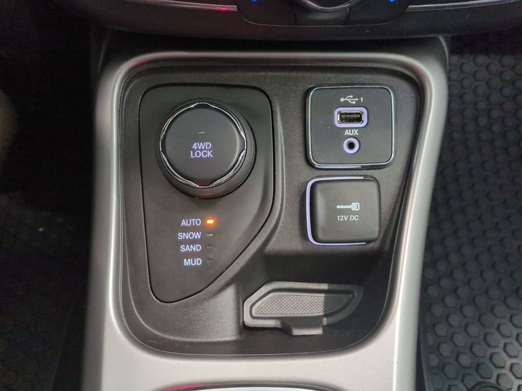 Used 2020 Jeep Compass Latitude w/ Cold Weather Group image 28